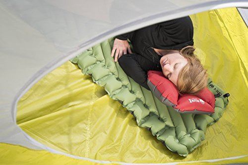 How to Sleep Well on a Hike