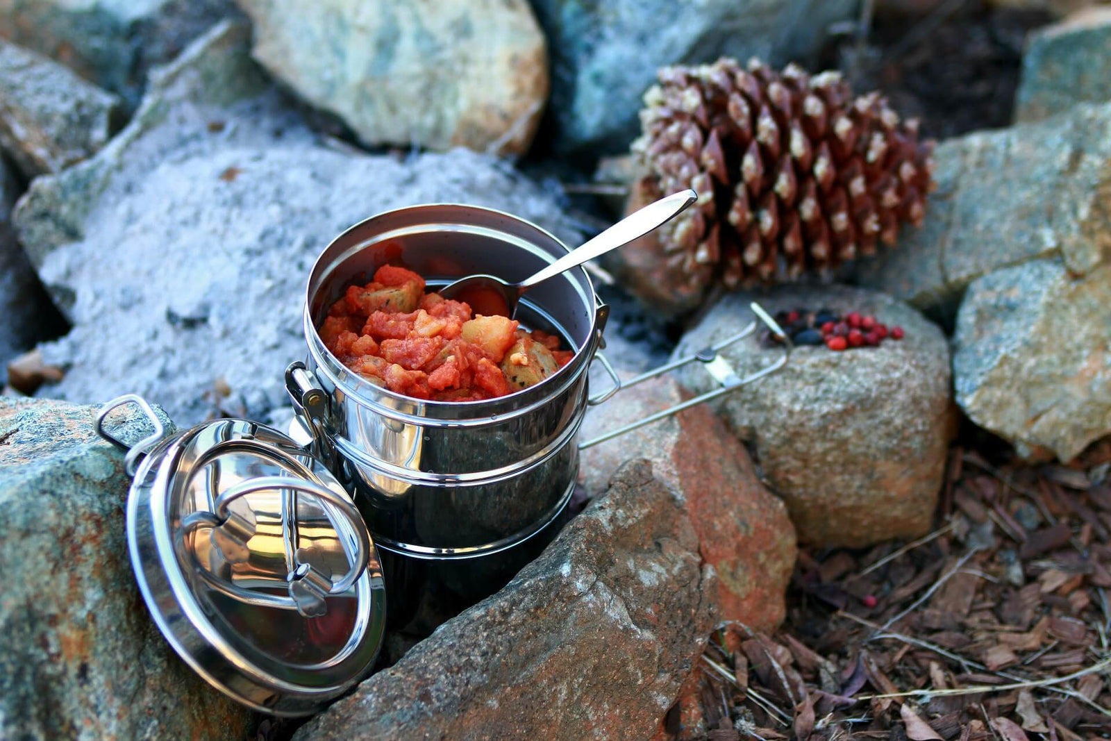 Key Food Handling Tips for Backpacking